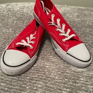 Red Converse Airwalk sneaker, size 10